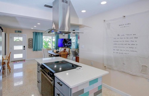 Indian Rocks Beach House | The Luxury Golf Cart Hideaway at IRB - Golf Cart Peaceful hideaway at the Beach