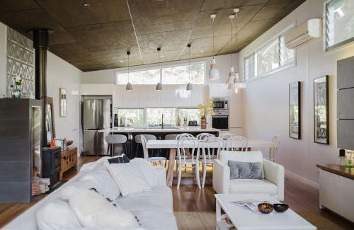 Narrawallee House | The Magic Beach House