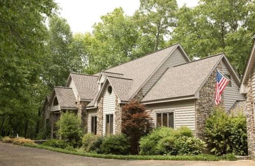 Rockmart Apartment | The Manor at Becks Lake