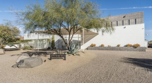 Paradise Valley Village House | The Manor at Worth the Wait Ranch