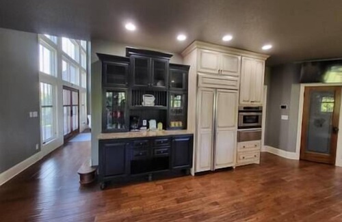 Alexandria House | The Maple Lake Villa