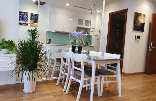 Hoang Mai Apartment | The MARCH House No.4 * 2 Bedrooms * Park Hill Premium * TimesCity