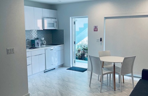 Hollywood Hotel | The Marlin Beachside