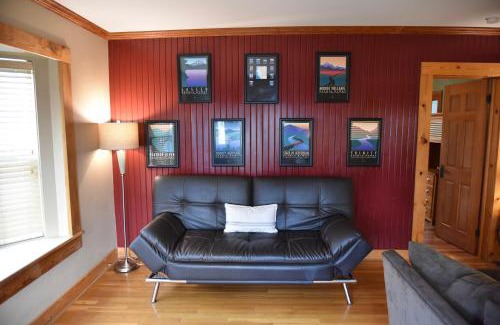 McCloud House | The McCloud Vacation Home on Mt Shasta, Sleeps 13