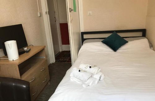 Clacton-on-Sea Hotel | The Melrose Hotel at the Beach