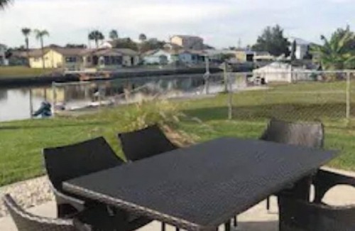 Spring Hill House | The Mermaid Beach House 2