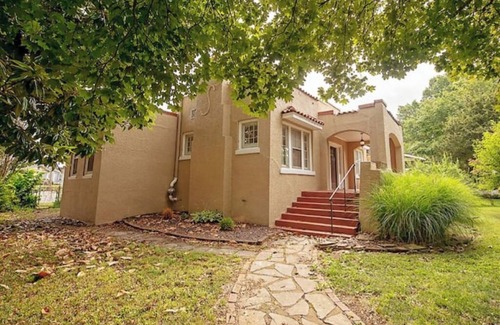 West Central House | The Mission at Roanokenn