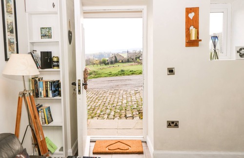 Sowerby Bridge Cottage | The Mistle Carr Farm