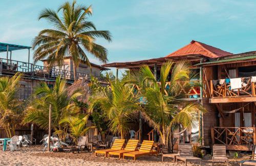 Palomino Hotel | the mompe beach hostal