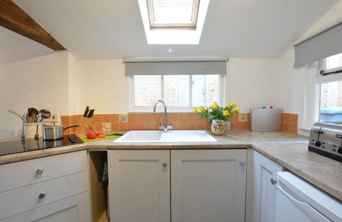 Orford Cottage | THE MOORINGS, ORFORD, pet friendly, with open fire in Orford