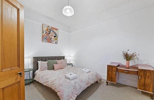 Bathurst House | The Morrisset Truly Marvellous Walk to CBD