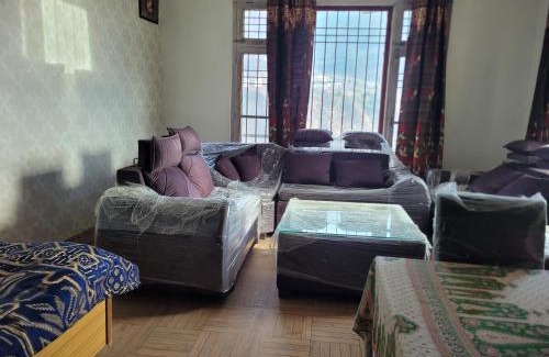 Bandrol Apartment | The Mouser House