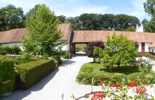 Montcavrel House | The natural cottages of the Fief