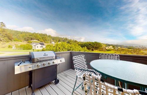 Sea Ranch House | The Nautilus