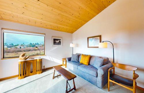 Sea Ranch House | The Nautilus