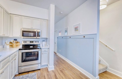 Pass Christian Cottage | The Navy Blue Bungalow- Cozy Cottage on the MS Gulf Coast