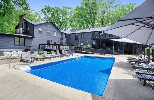 New Buffalo Apartment | The Neighborhood Hotel - Grand Beach