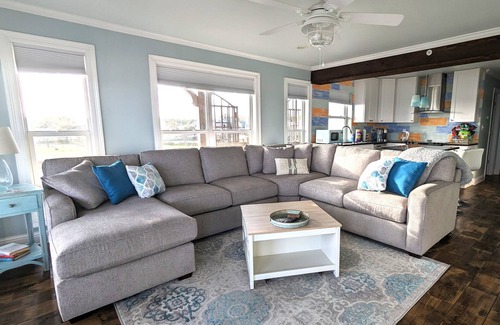 Long Beach House | The Nest - A waterfront cottage sitting high above the tree tops