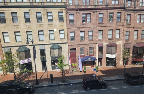 Downtown Baltimore Condo | The Nest in Baltimore's Mount Vernon Historic District