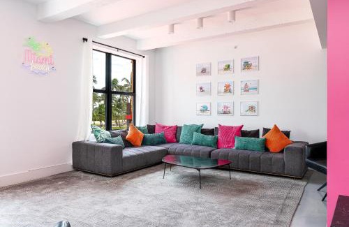 South Beach Apartment | The Netherland 2A I Ocean Drive I MIAMI BEACH OCEAN RENTAL