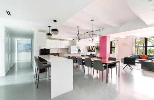 South Beach Apartment | The Netherland 2A I Ocean Drive I MIAMI BEACH OCEAN RENTAL