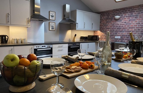 Flint Apartment | The North Wales Gathering - 9 Bedroom - EV Charging