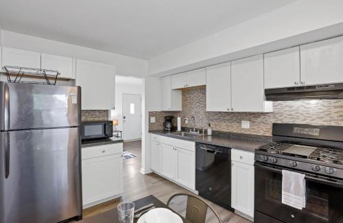 Columbus Apartment | The Northtowne Getaway