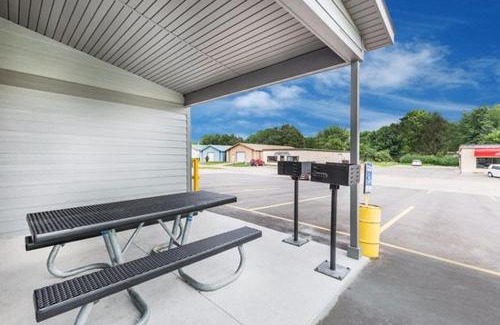 Spencer Hotel | The Northwest Inn