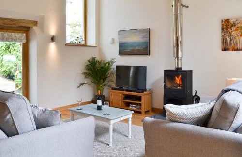 Worlington House | The Oak Stall - Uk11023