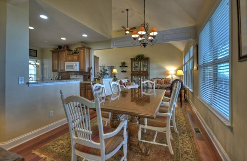 Ranger House | The Oasis: A Tranquil Retreat Overlooking Carters