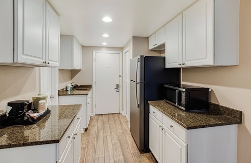 Litchfield by the Sea Hotel | The Oceanfront Litchfield Inn