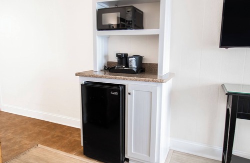 Litchfield by the Sea Hotel | The Oceanfront Litchfield Inn