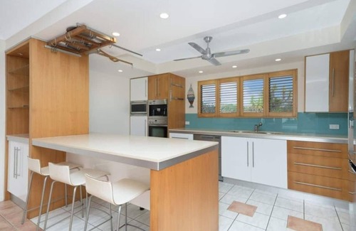 Saunders Beach Apartment | The Oceanfront on Cay