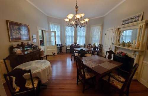 Carthage Bed & Breakfast | The Old Buggy Inn