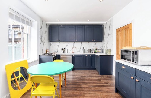 Saltaire Village House | The Old Butcher's Shop - Charming 2-Bed Cottage in Saltaire