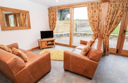 Oswestry House | The Old Cart House