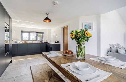 Gerrans Cottage | The Old Coach Garage