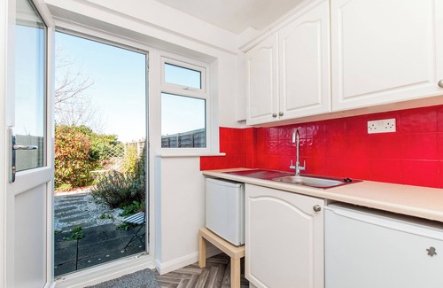 Ramsgate House | The Old Dairy with Parking - Dog Friendly