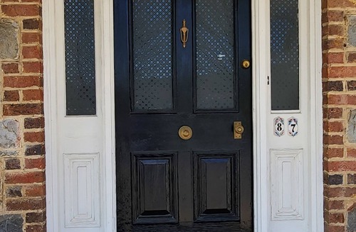 Binda House | The Old Flag HotelnBinda