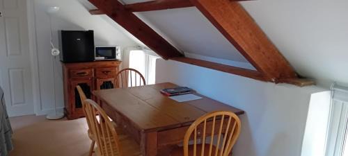 Whitland House | The Old Granary