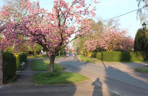 Alne Apartment | The Old Post Office pretty village 20min from York
