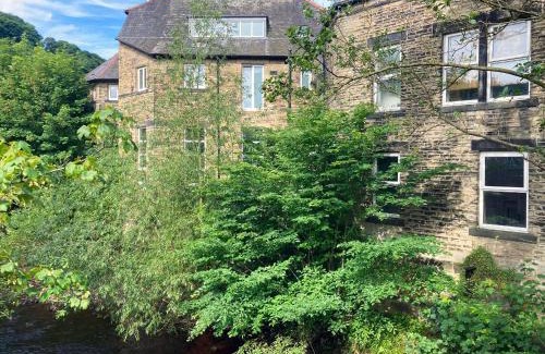 Wadsworth Apartment | The Old Riverside School House Apt 3