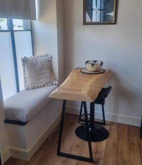 Llanidloes Apartment | The Old Shop High Street