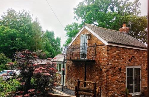 Llanymynech House | The Old Smithy, beautifully restored cottage in Carreghofa, near Llanymynech