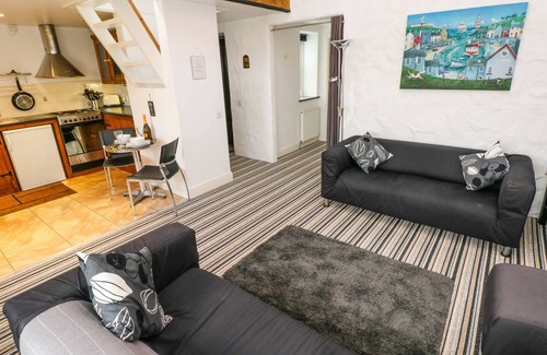 Fishguard Cottage | THE OLD STABLES, romantic, character holiday cottage in Fishguard