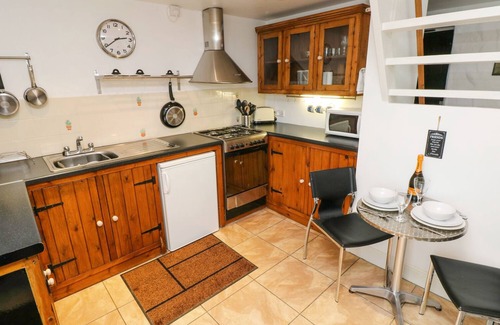 Fishguard Cottage | THE OLD STABLES, romantic, character holiday cottage in Fishguard