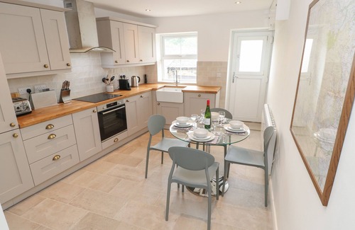 Reeth Cottage | The Old Store, 2 Alpine Terrace