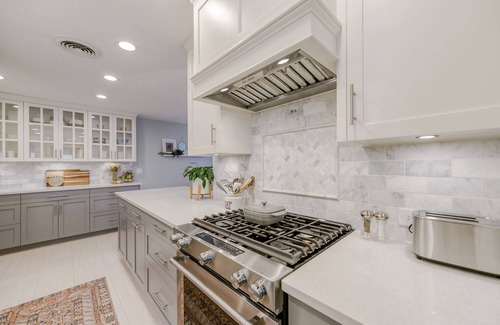 Greenwood House | The Olive Get-Away | Pool💦 Game Room🏓 & BBQ♨️