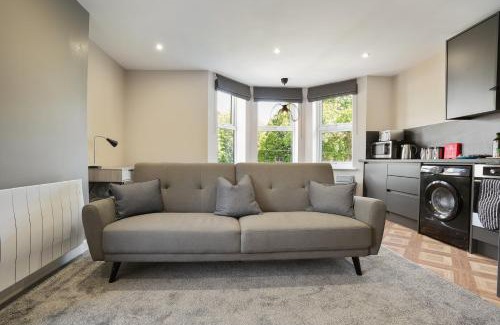 Hull Apartment | The Olive Tree Aparthotel