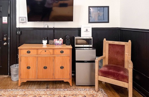 Downtown - Waterfront Hotel | The Oliver Inn